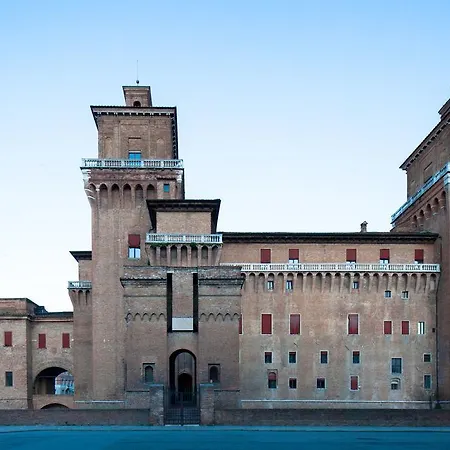 Be Happy Apartman Ferrara